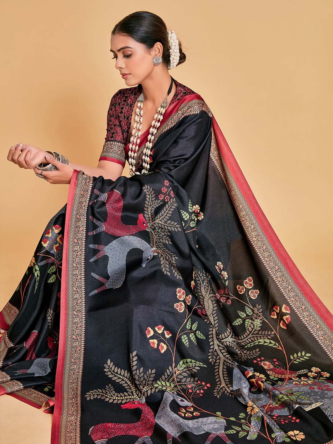 

Sangria Women Black & Red Printed Silk Blend Saree