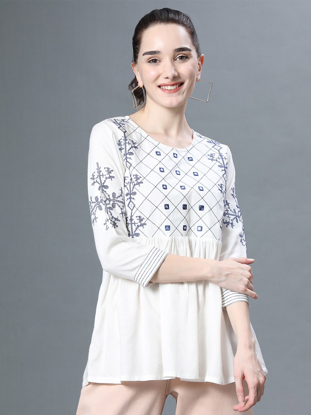

NITVAN White Geometric Print Top
