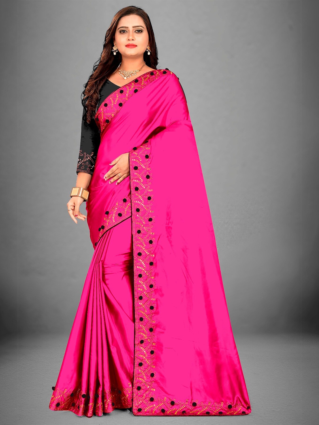 

M Venture Women Pink & Black Embellished Embroidered Silk Blend Sungudi Saree