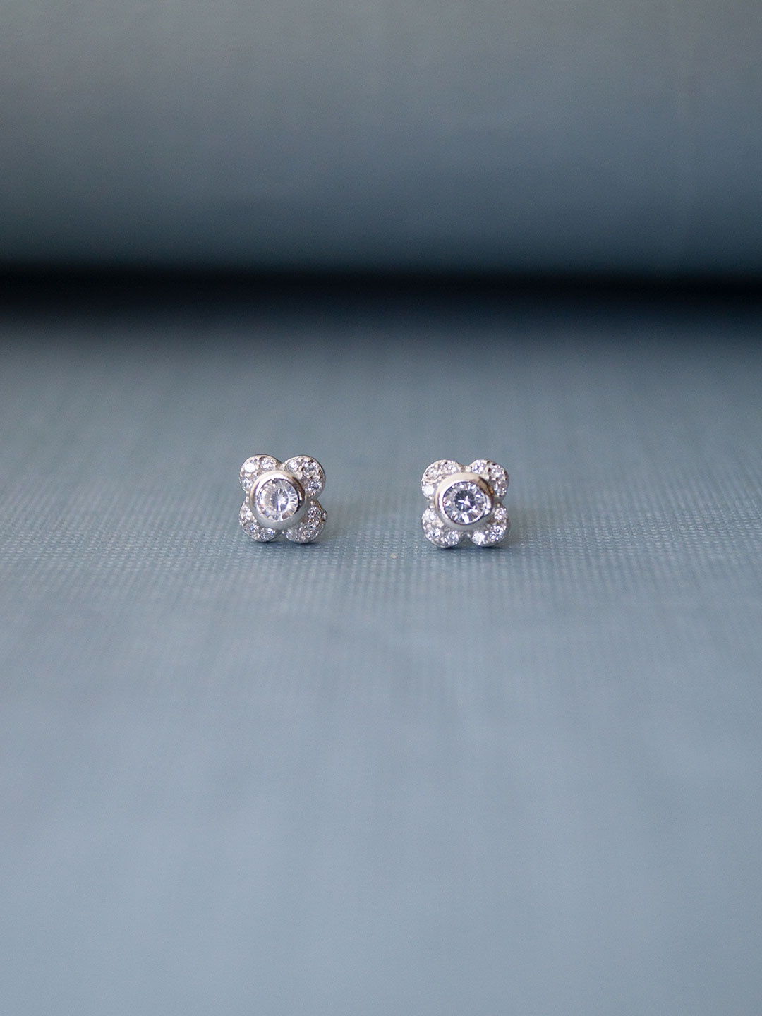 

MANNASH Silver-Toned Floral Studs Earrings