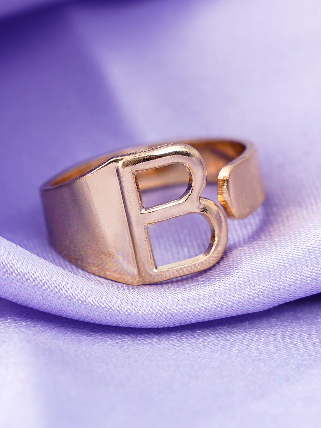 

Emmie Gold-Plated Adjustable Alphabet B Finger Ring