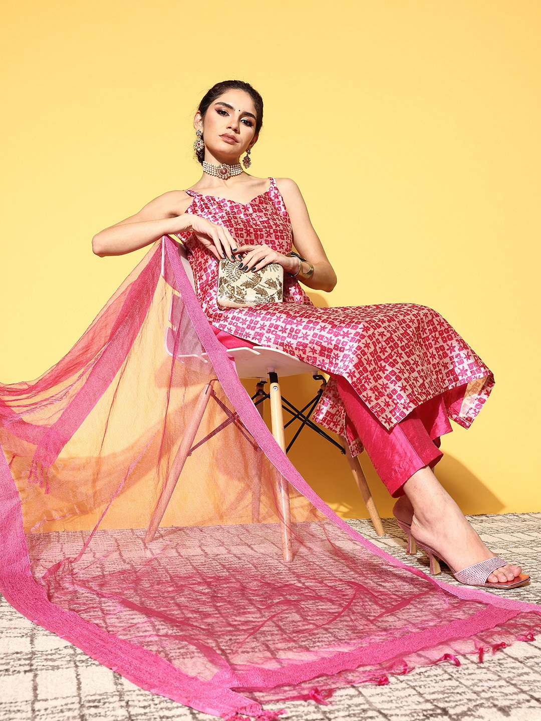 

Varanga Women Abstract Tussar Silk Spaghetti Straps Kurta Set, Pink