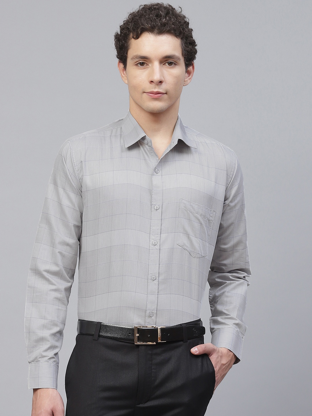 

MANQ Men Grey Smart Fit Checked Formal Shirt