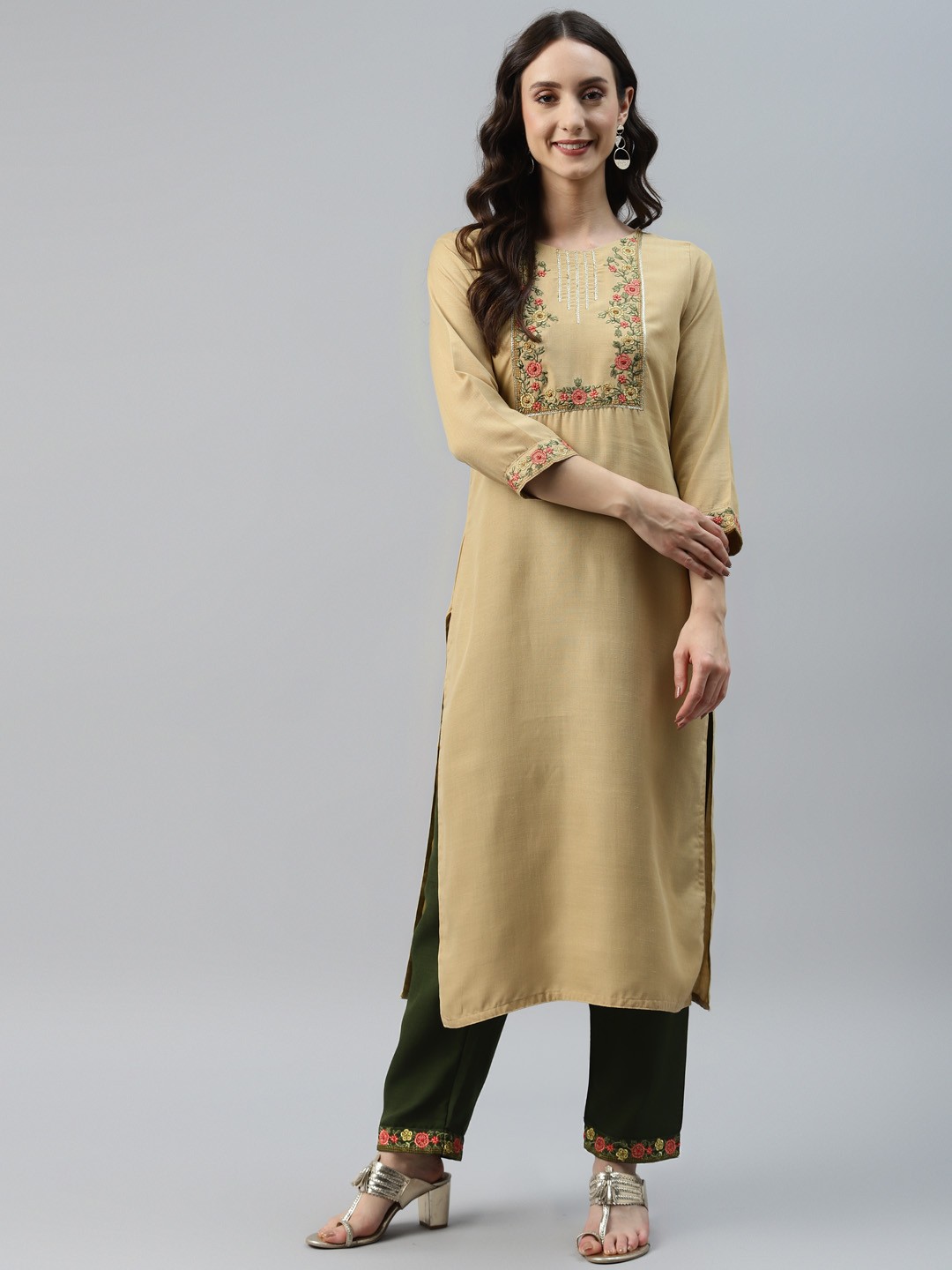 

SheWill Women Beige Floral Yoke Design Gotta Patti Kurta with Trousers