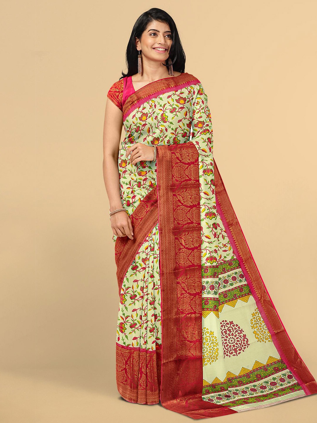 

Kalamandir Red & Green Floral Zari Silk Blend Saree
