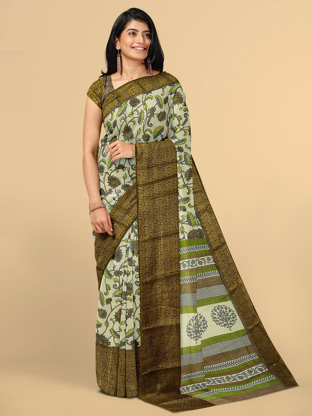 

Kalamandir Women Green & Grey Floral Zari Silk Blend Saree