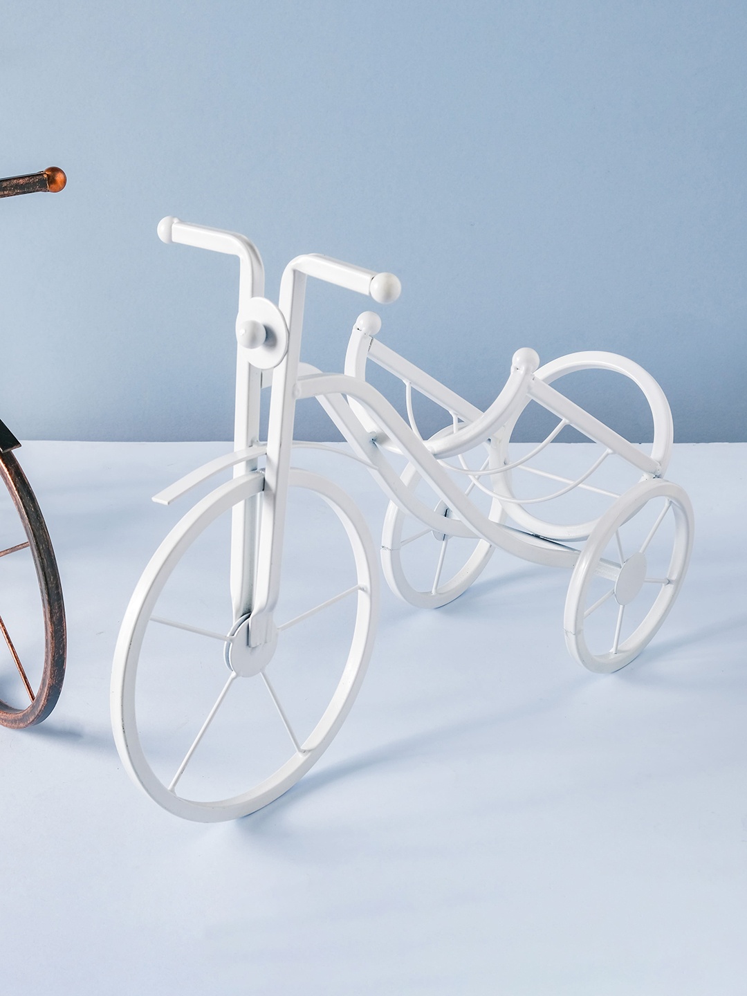 

Nestasia White Cycle Wine Rack Holder