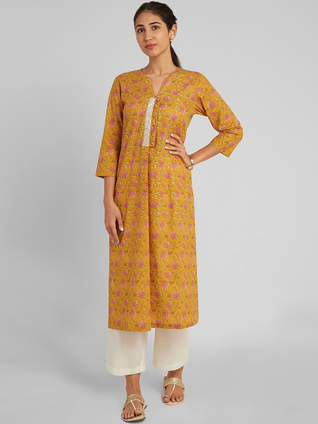 

aturabi Women Mustard Yellow Ethnic Motifs Printed Keyhole Neck Thread Work Kurta