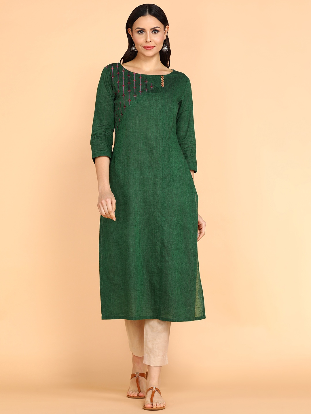 

aturabi Women Green Thread Work Wooden Button Detail Kurta