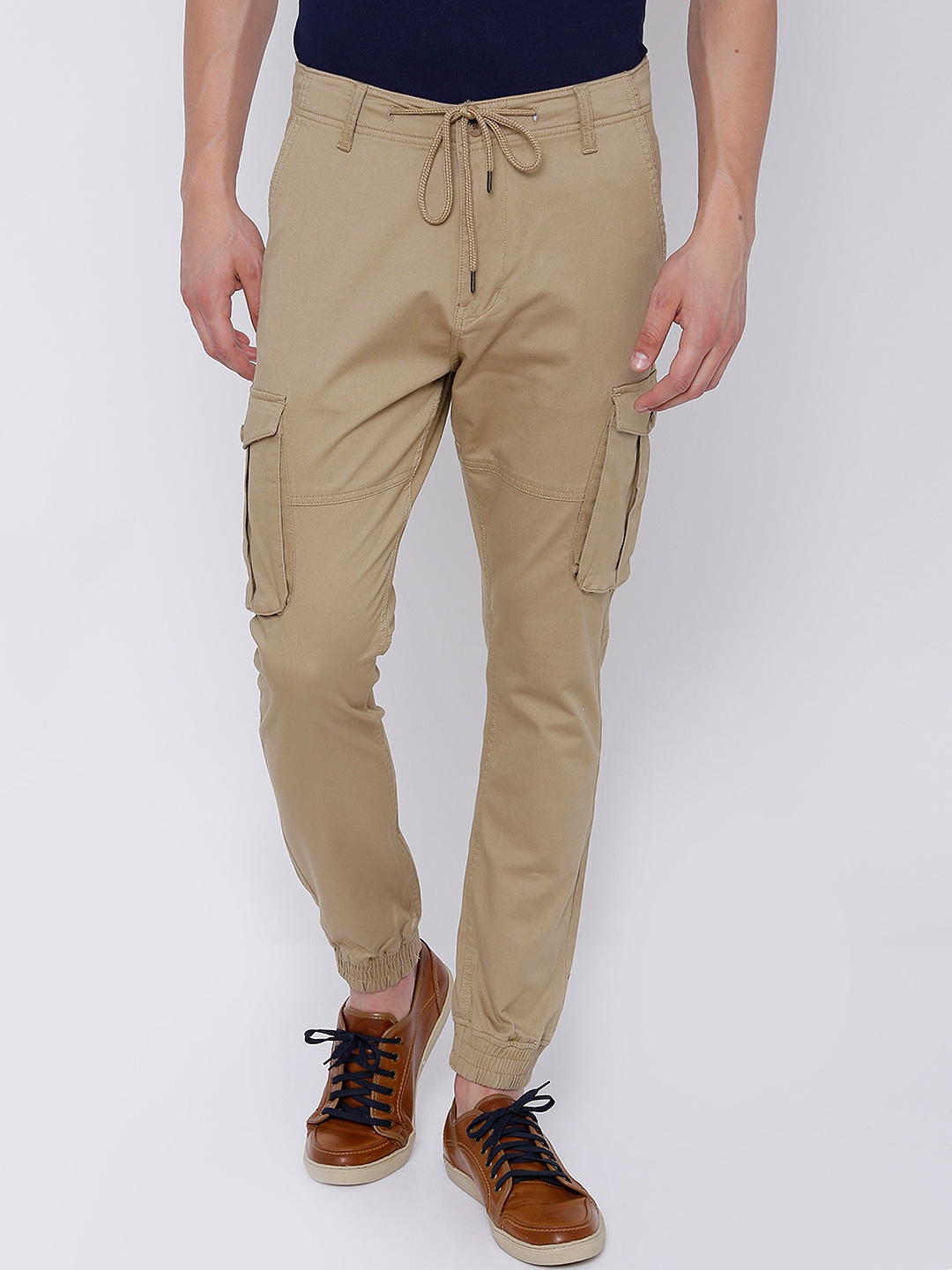 

LOCOMOTIVE Men Khaki Slim Fit Solid Joggers