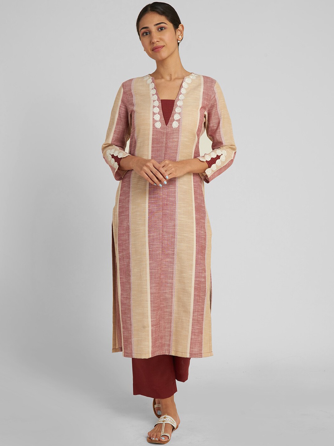 

aturabi Women Maroon & Cream Striped Linen Kurta with Trousers