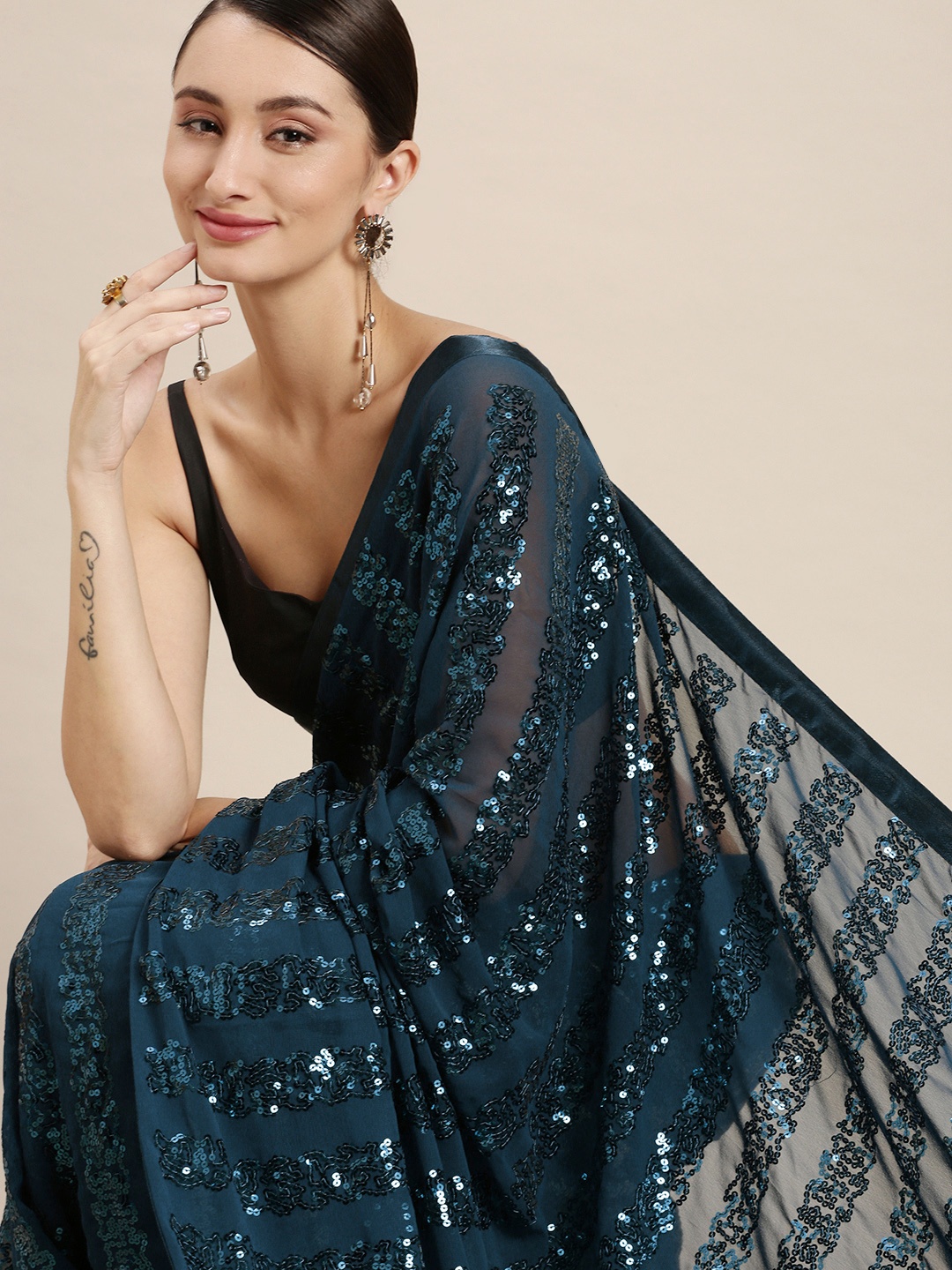 

VASTRANAND Teal Embellished Sequinned Saree