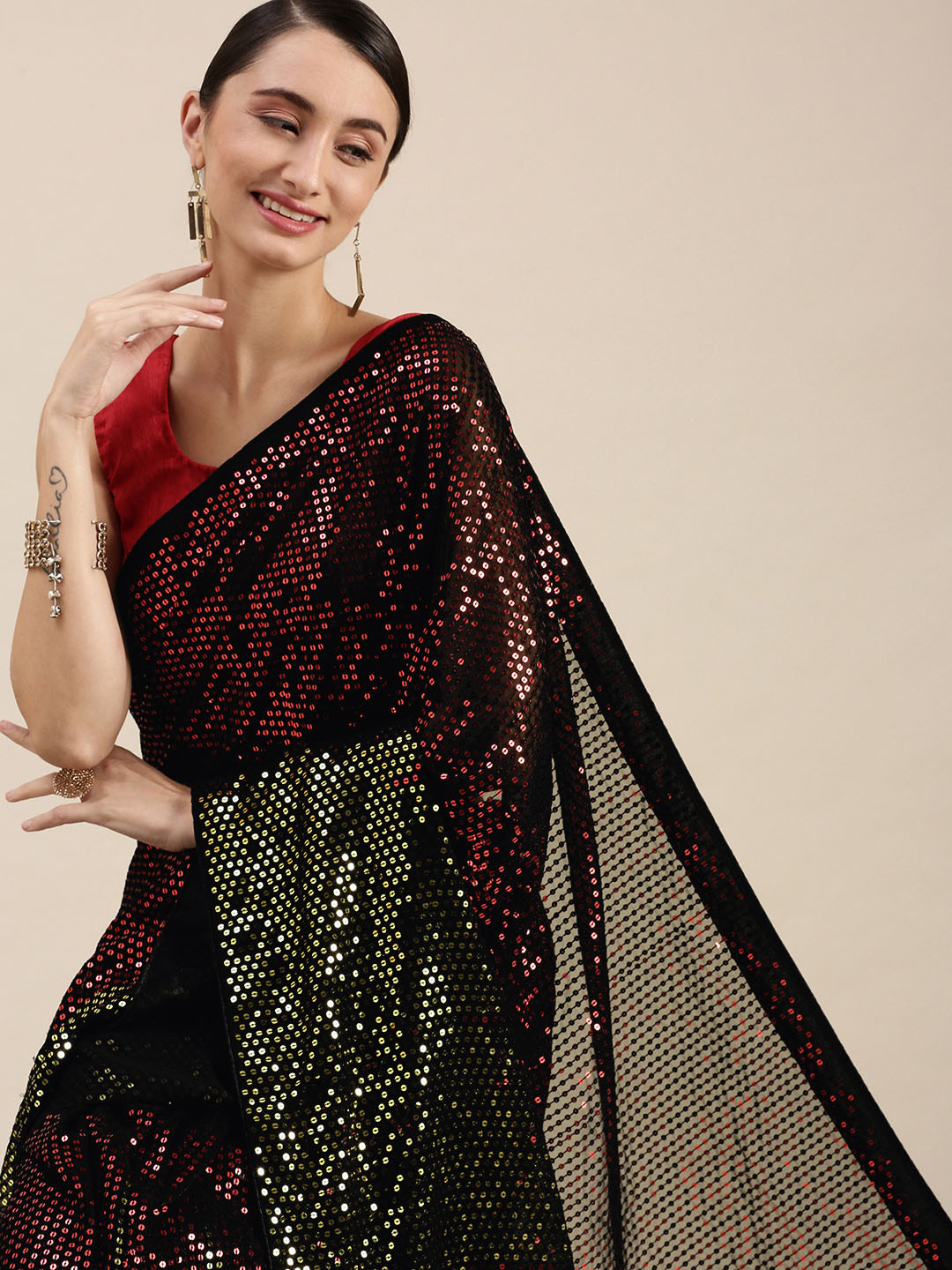 

VASTRANAND Red & Gold-Toned Embellished Sequinned Saree