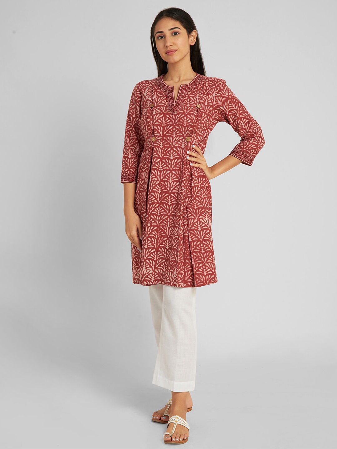 

aturabi Red Ethnic Motifs Printed Pure Cotton Kurti