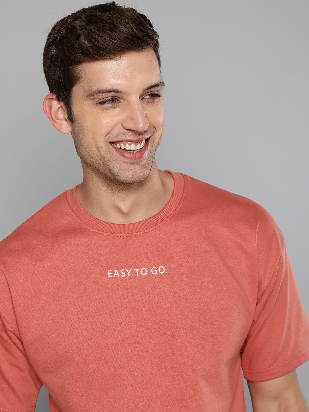 

M&H Easy Men Coral Red Printed Short sleeves Sweatshirt