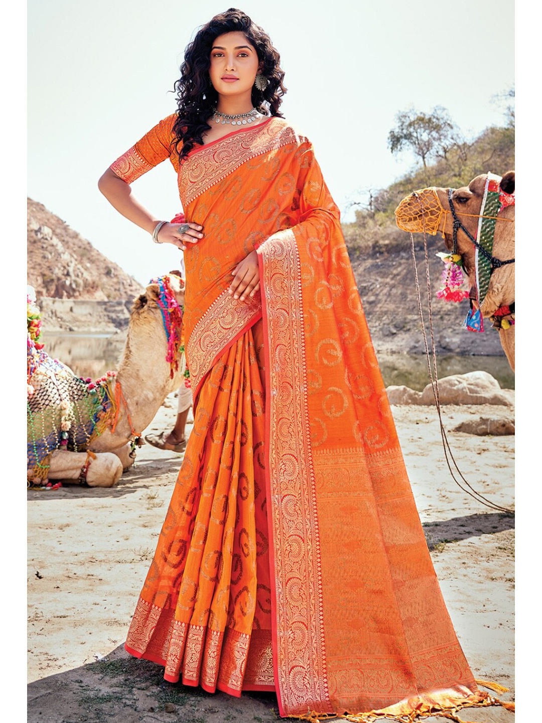

KARAGIRI Orange & Red Floral Zari Silk Blend Banarasi Saree