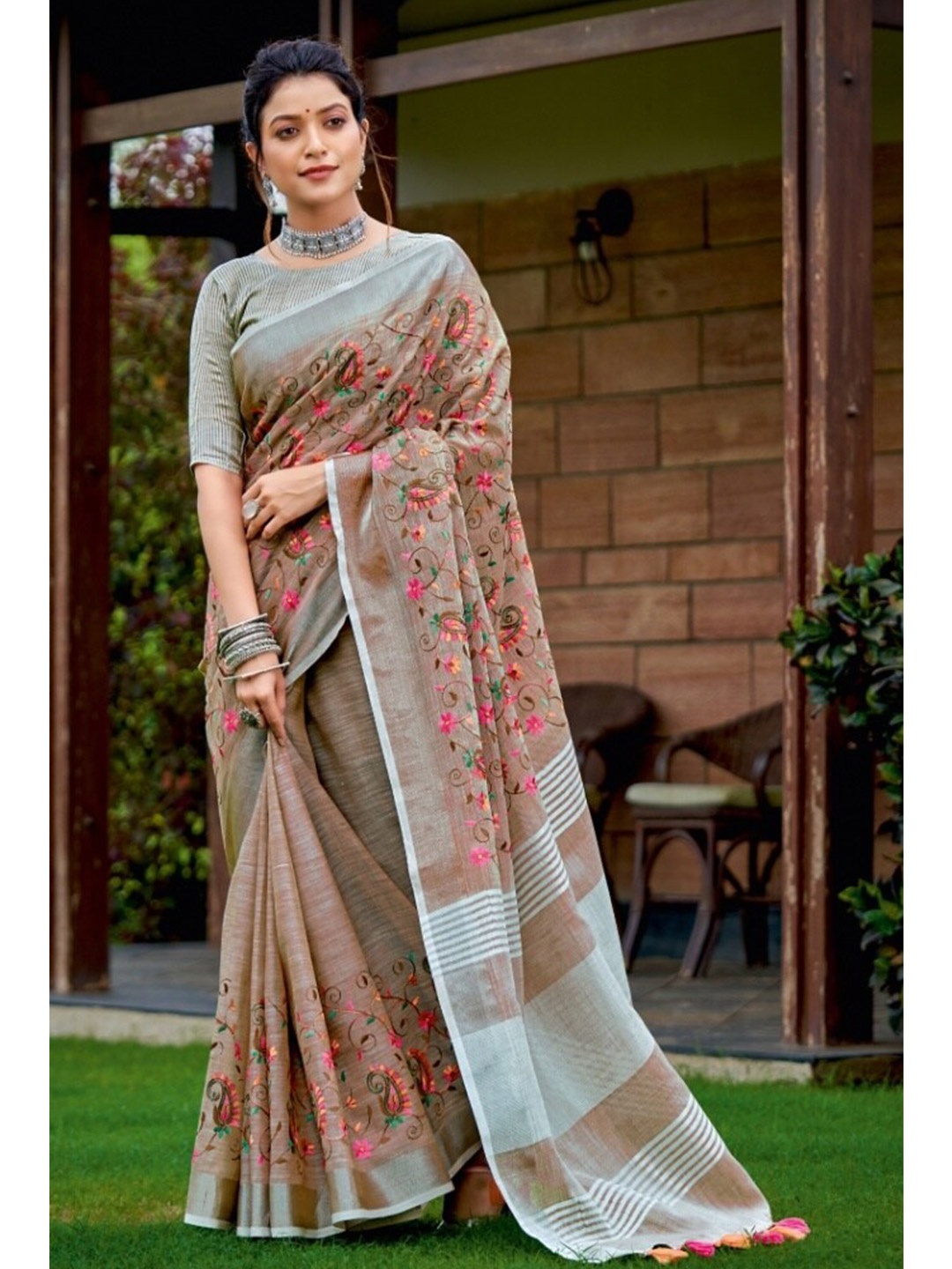 

KARAGIRI Brown & Pink Floral Linen Blend Saree