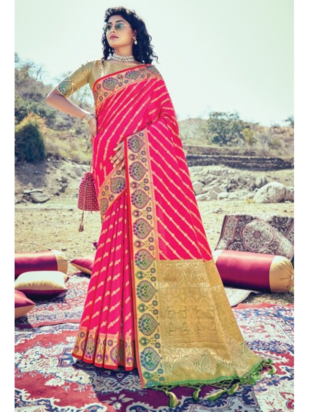 

KARAGIRI Pink & Gold-Toned Striped Zari Silk Blend Banarasi Saree