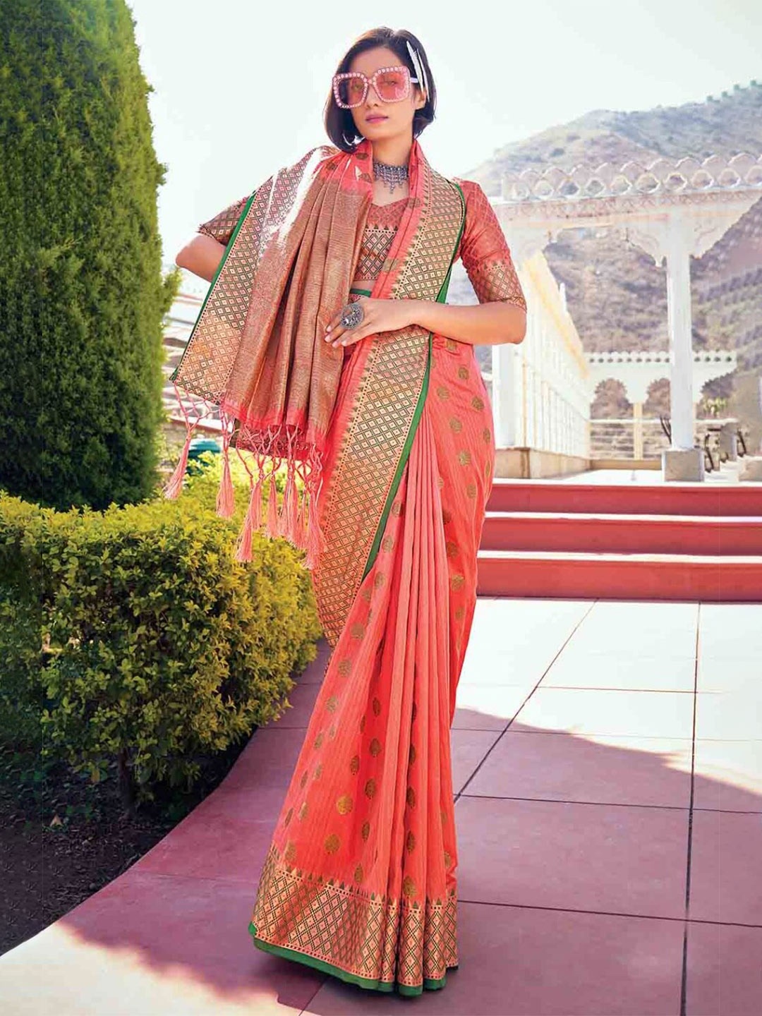 

KARAGIRI Peach-Coloured & Gold-Toned Woven Design Silk Blend Banarasi Saree