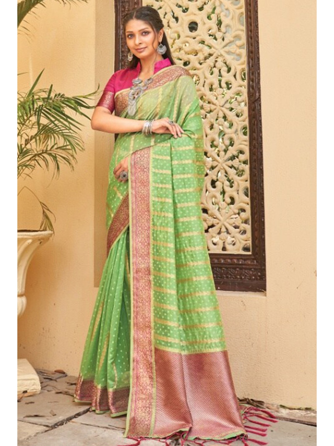 

KARAGIRI Green & Pink Woven Design Zari Organza Saree