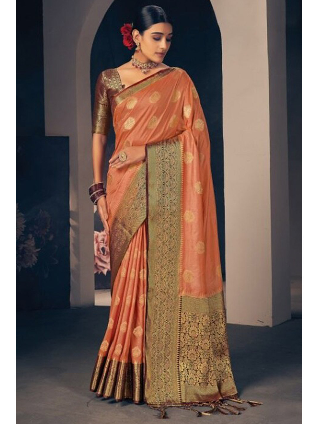 

KARAGIRI Women Orange & Gold-Toned Woven Design Zari Silk Blend Saree