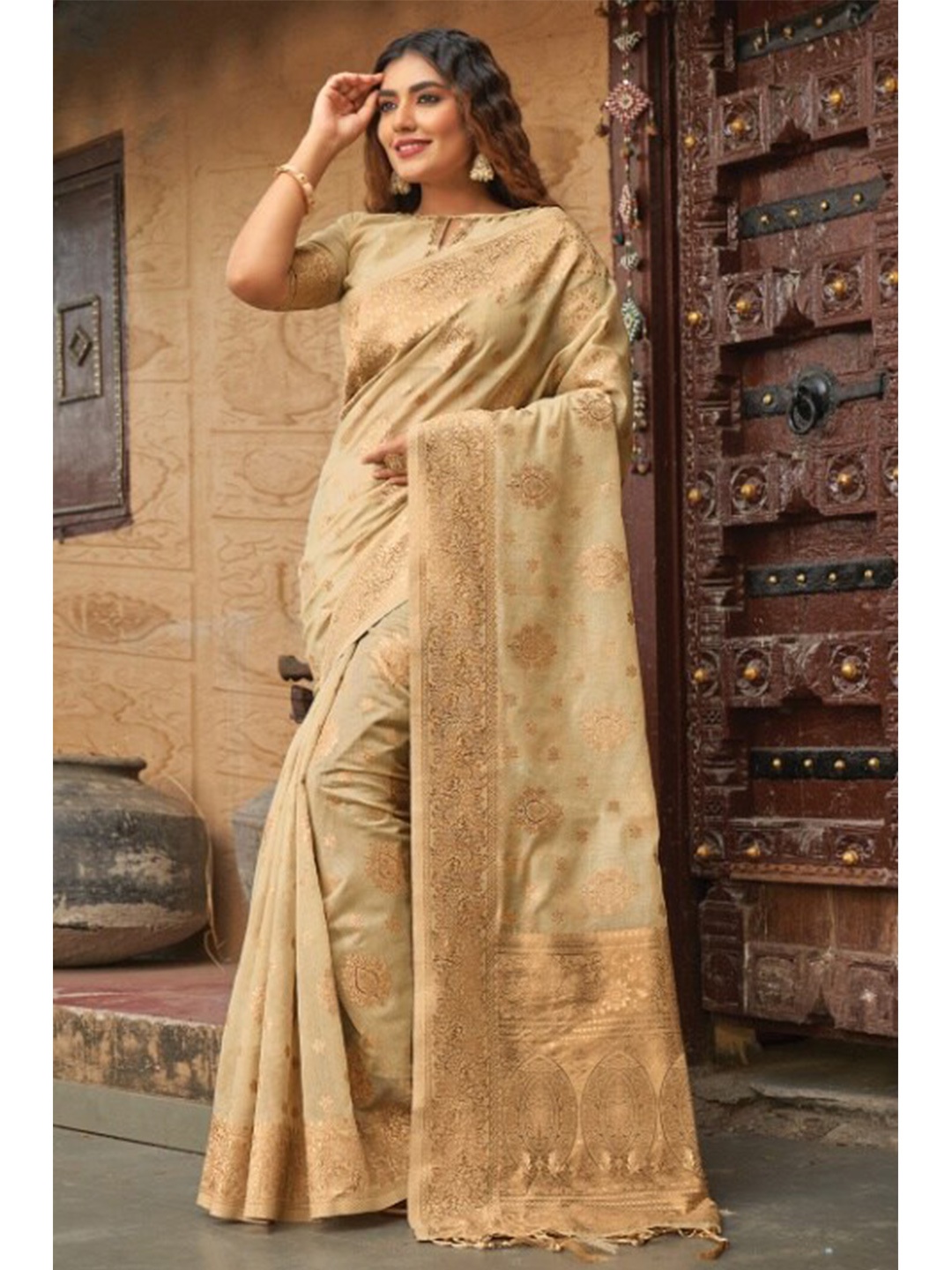 

KARAGIRI Beige & Gold-Toned Woven Design Zari Saree
