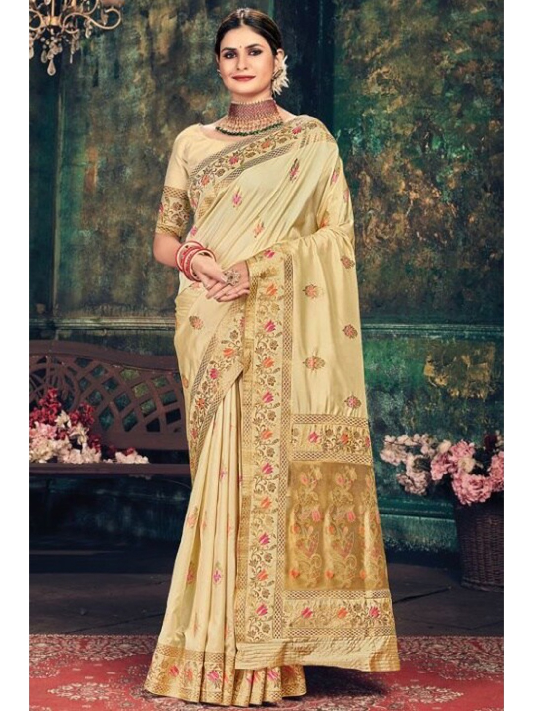 

KARAGIRI Cream-Coloured & Pink Woven Design Zari Silk Blend Banarasi Saree