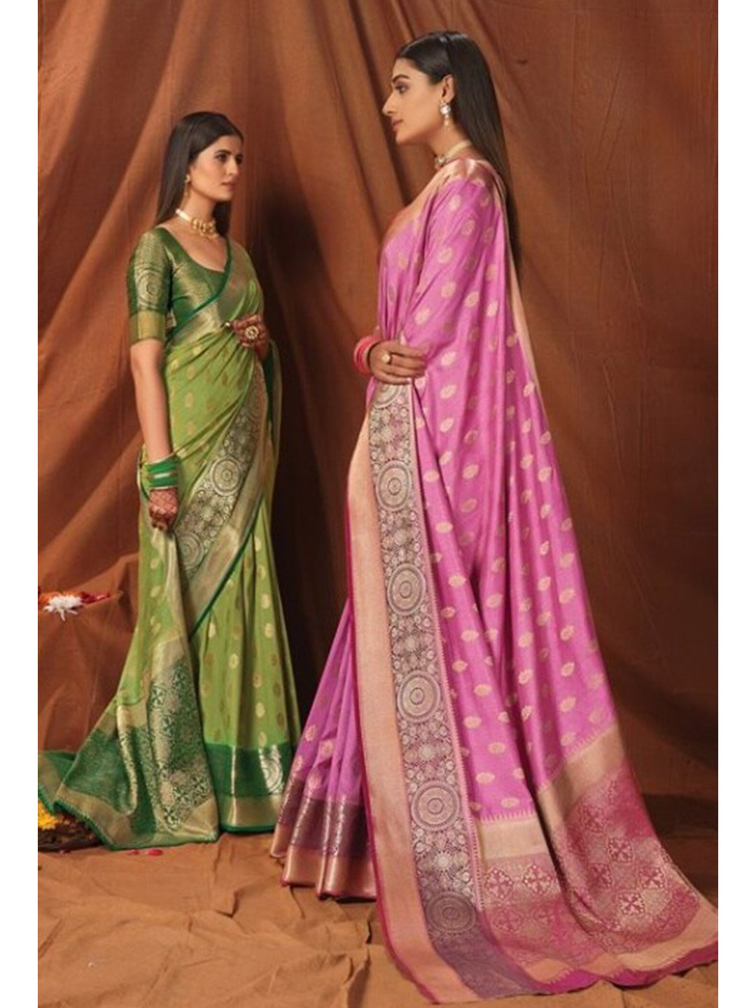 

KARAGIRI Women Pink & Gold-Toned Woven Design Zari Silk Blend Saree