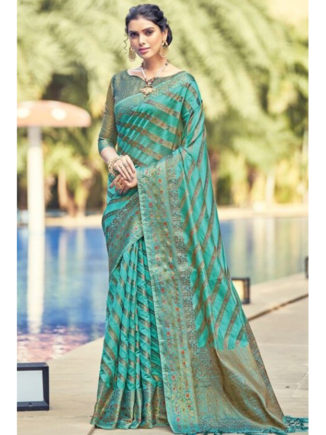 

KARAGIRI women Blue & Gold-Toned Striped Zari Organza Saree