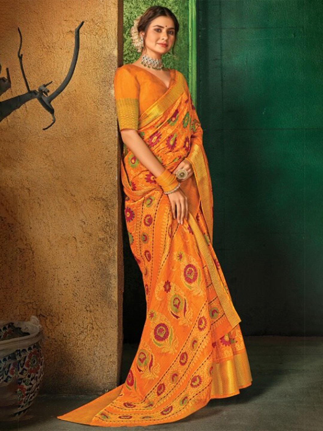 

KARAGIRI Women Yellow & Green Woven Design Zari Saree