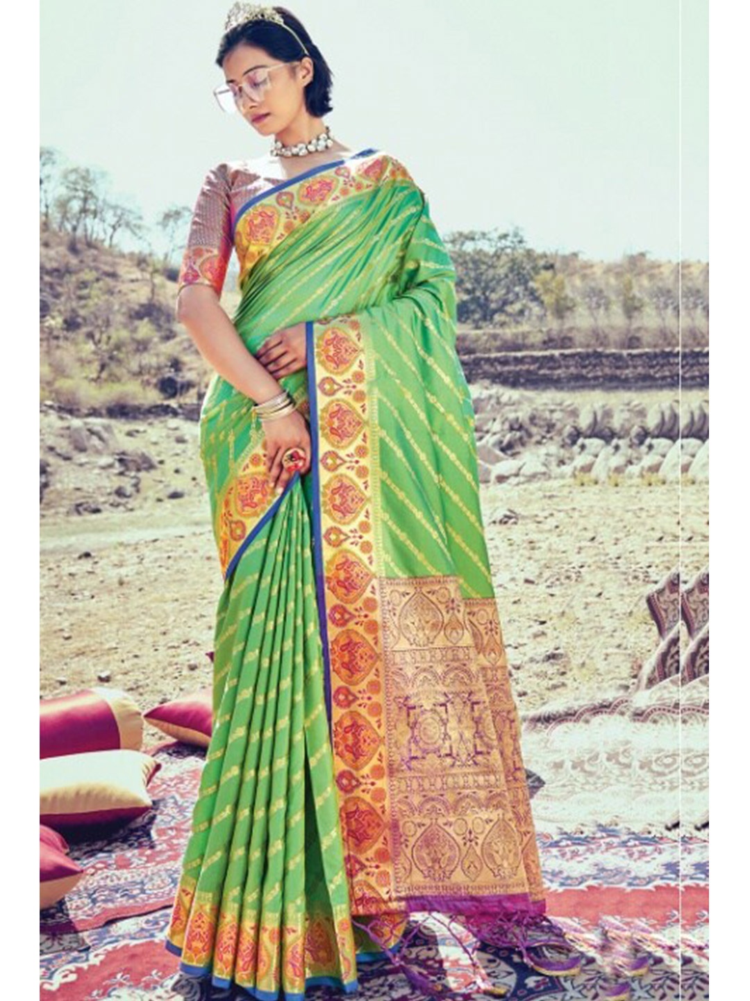 

KARAGIRI Green & Red Woven Design Zari Silk Blend Banarasi Saree