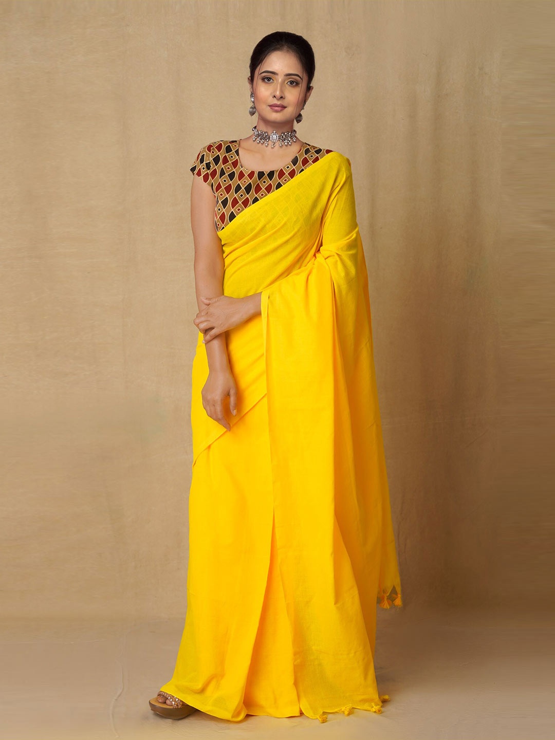 

Unnati Silks Yellow Pure Cotton Jamdani Saree