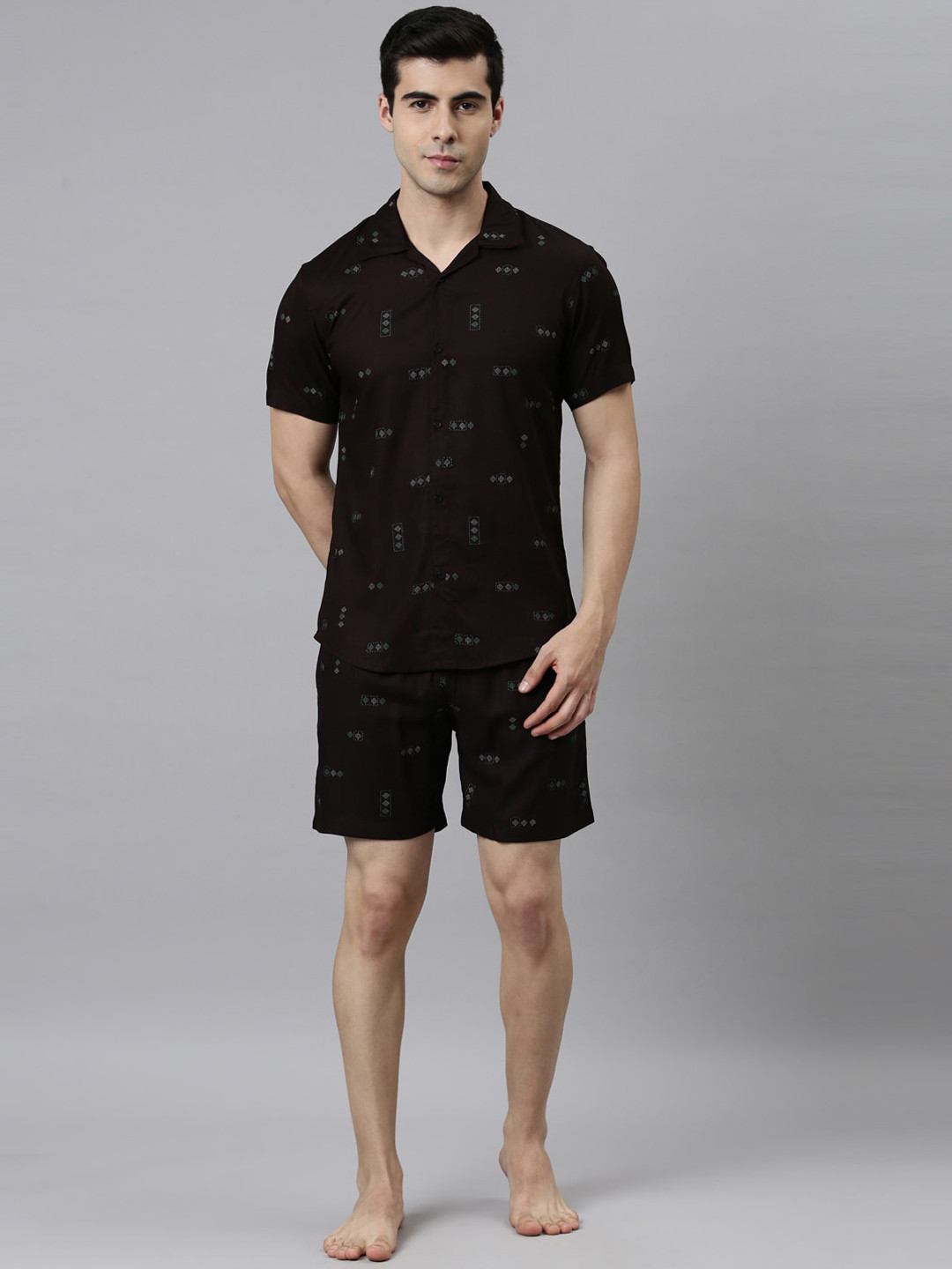 

TRUNDZ Men Black & Grey Printed Night suit
