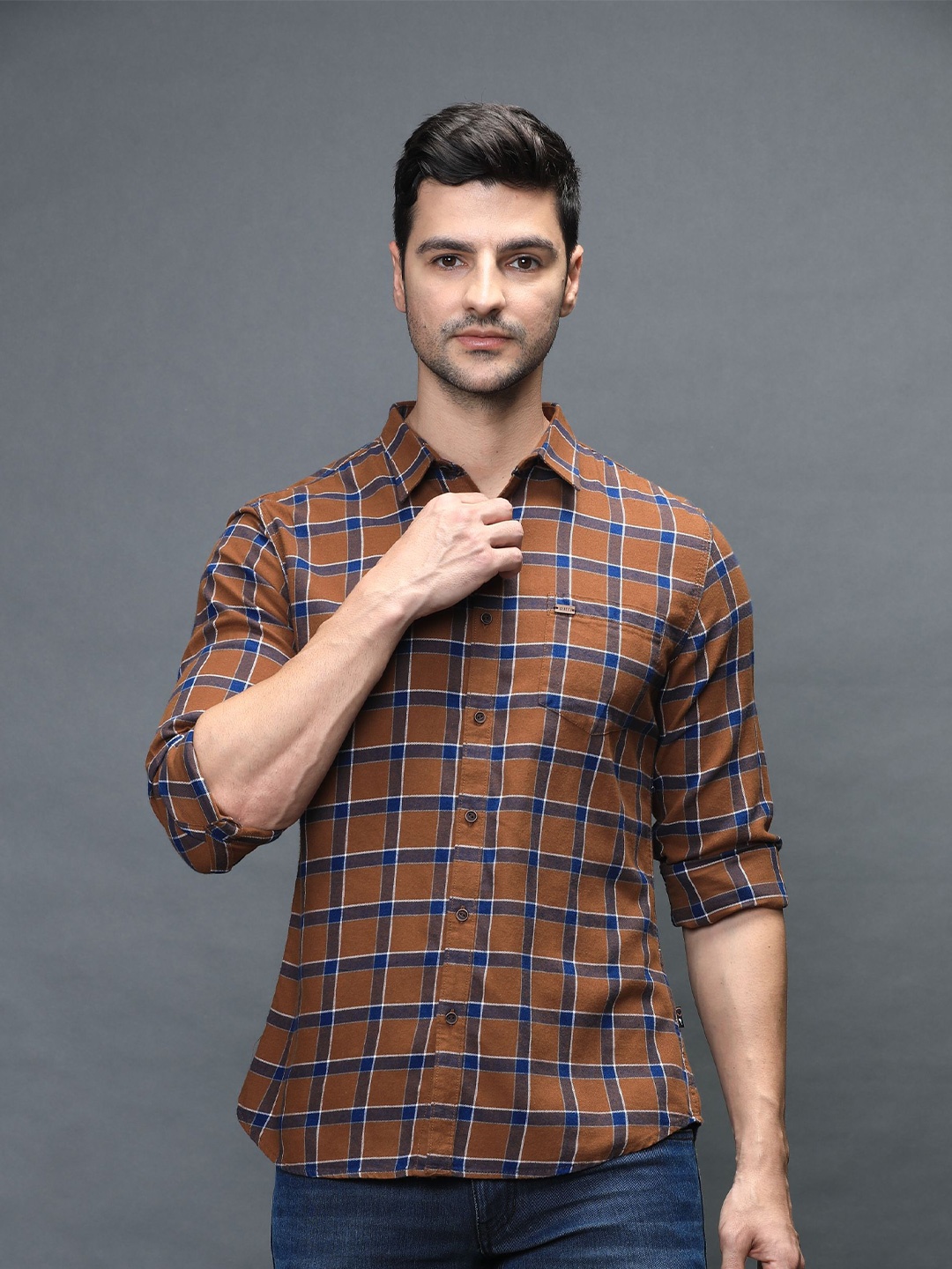 

IDENTITI Men Brown Slim Fit Tartan Checks Checked Casual Shirt