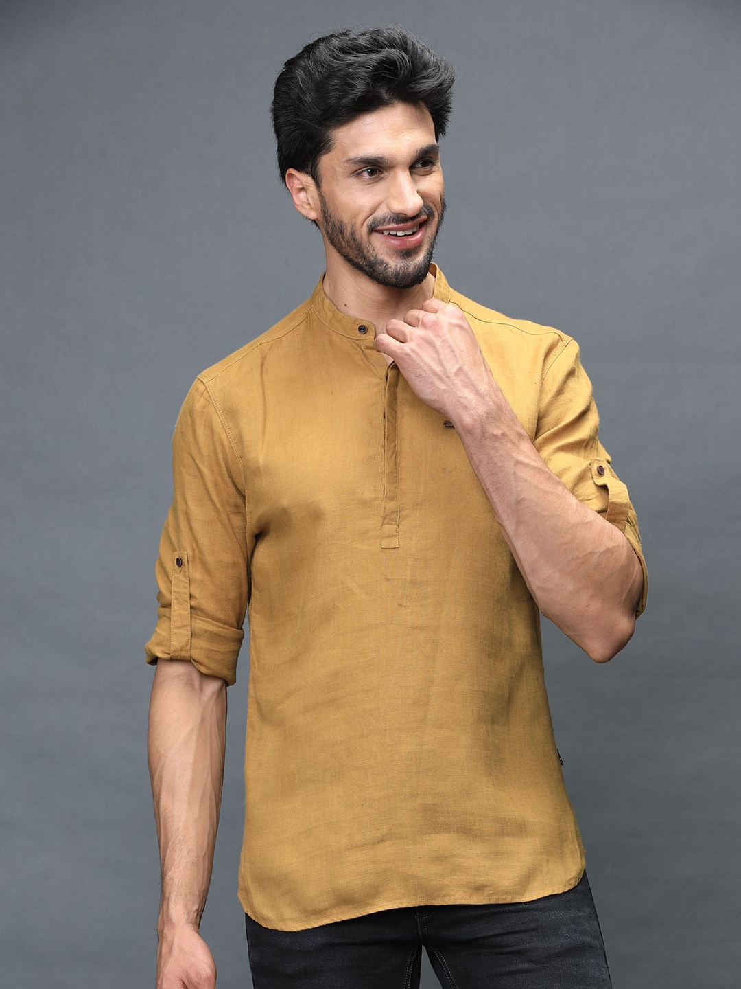 

IDENTITI Men Mustard Slim Fit Casual Shirt