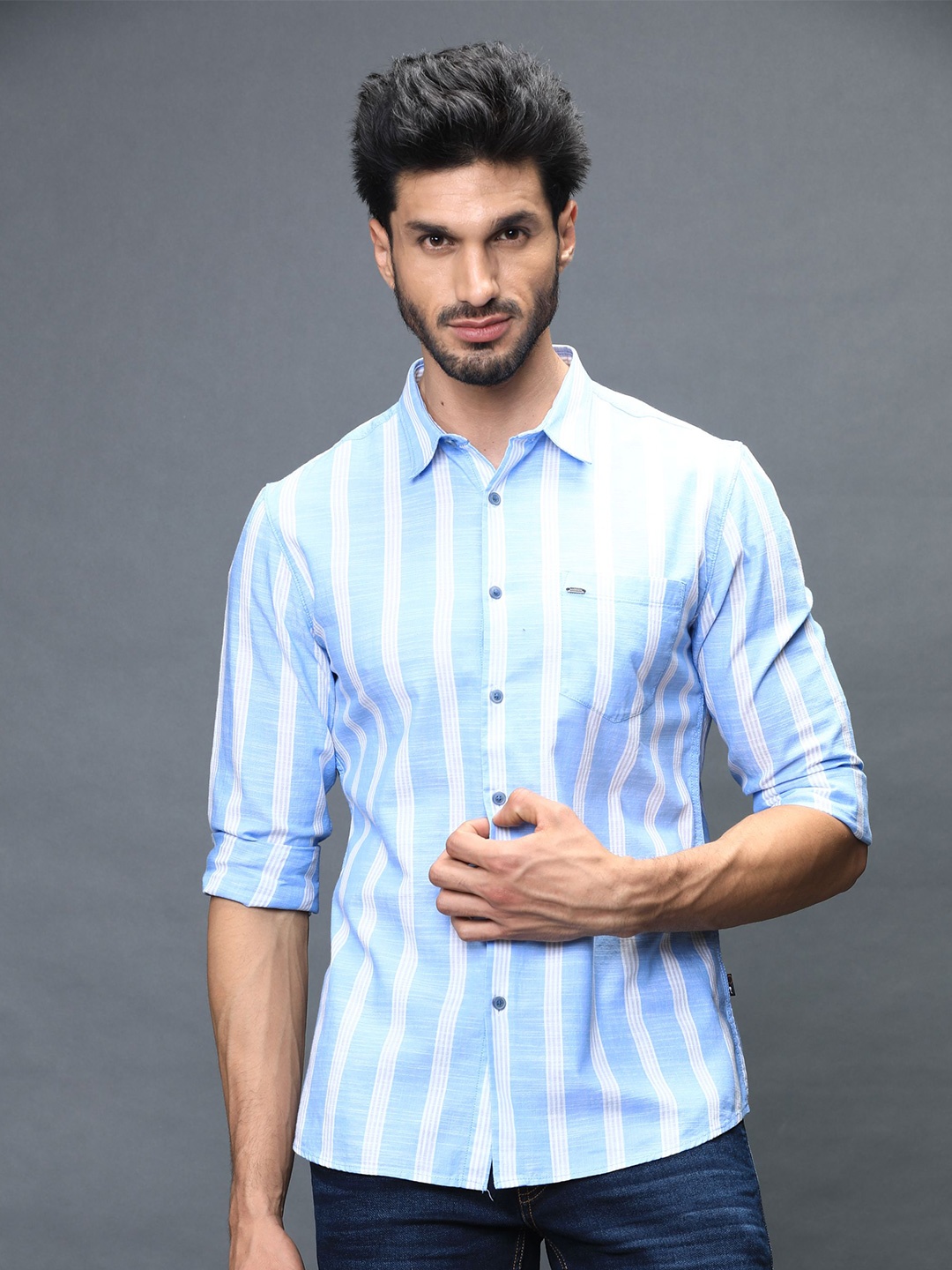

IDENTITI Men Blue Slim Fit Striped Casual Shirt