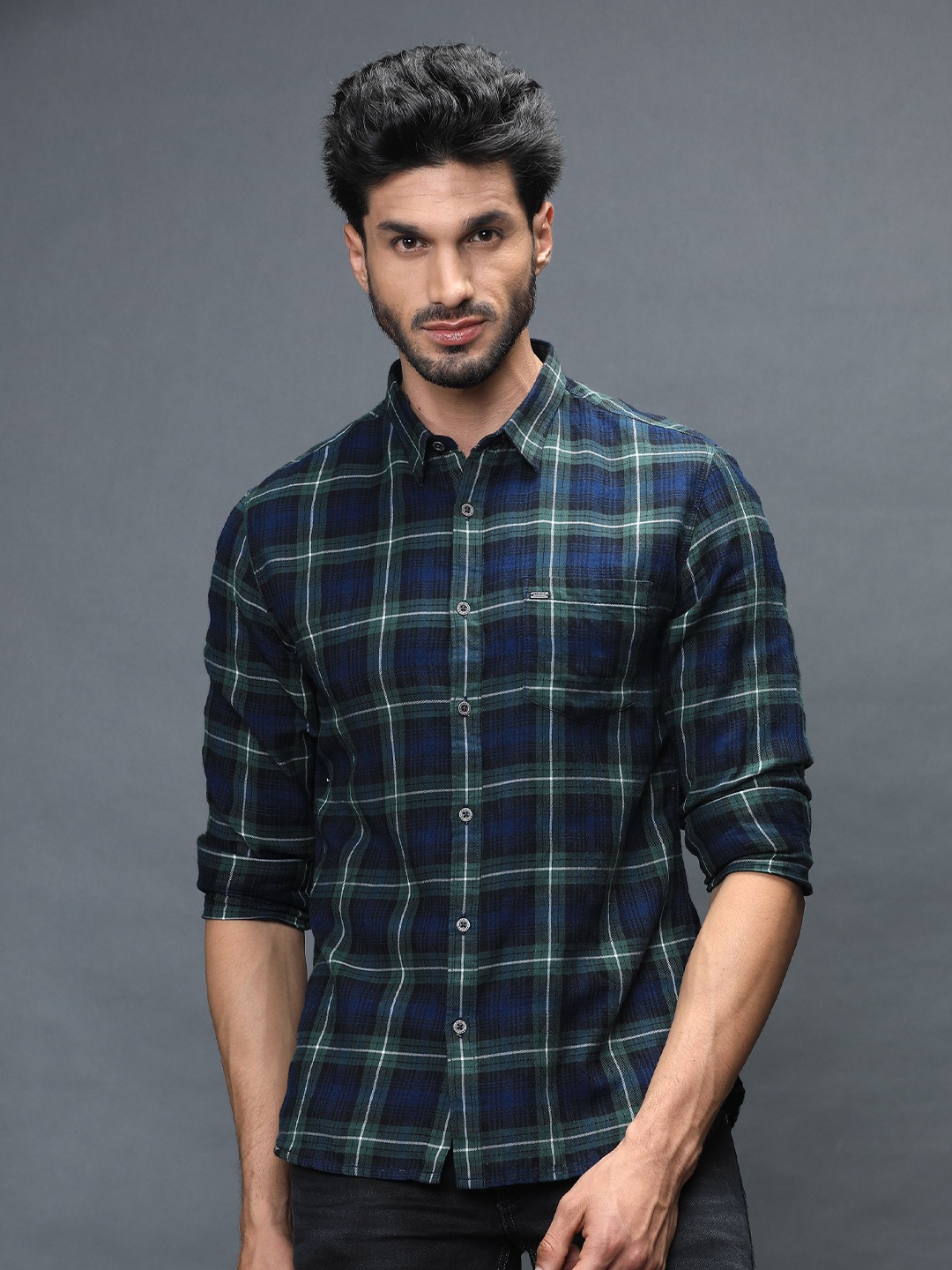 

IDENTITI Men Green Slim Fit Buffalo Checks Checked Casual Shirt