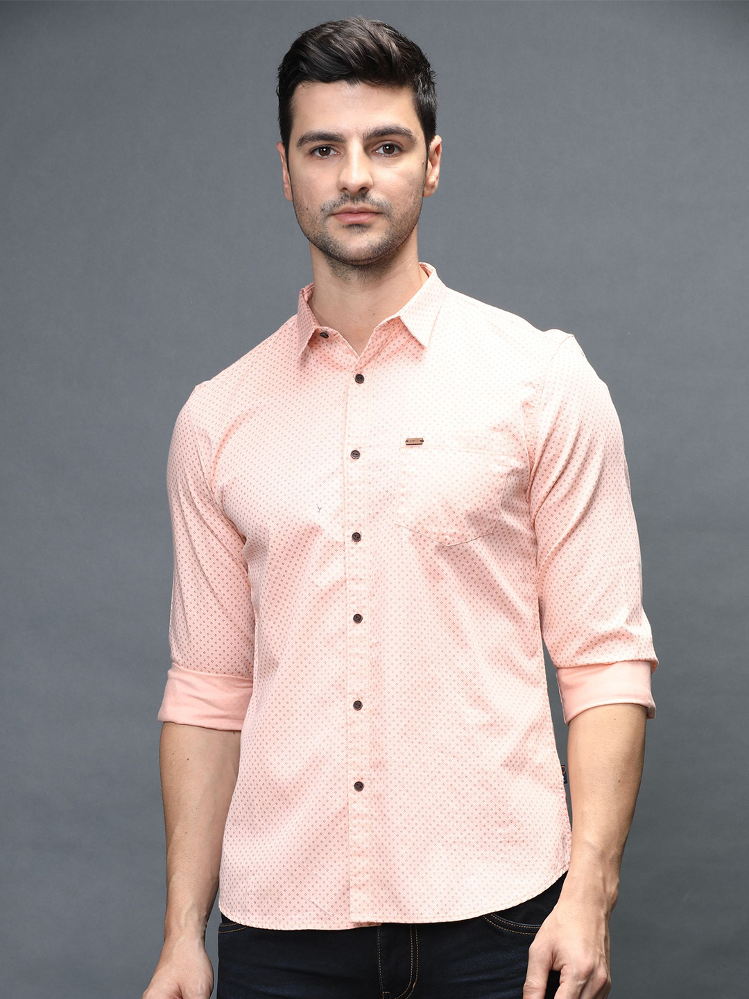 

IDENTITI Men Peach-Coloured Slim Fit 100% Cotton Casual Shirt