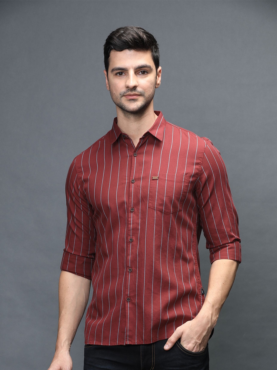 

IDENTITI Men Maroon Slim Fit Striped Casual Shirt