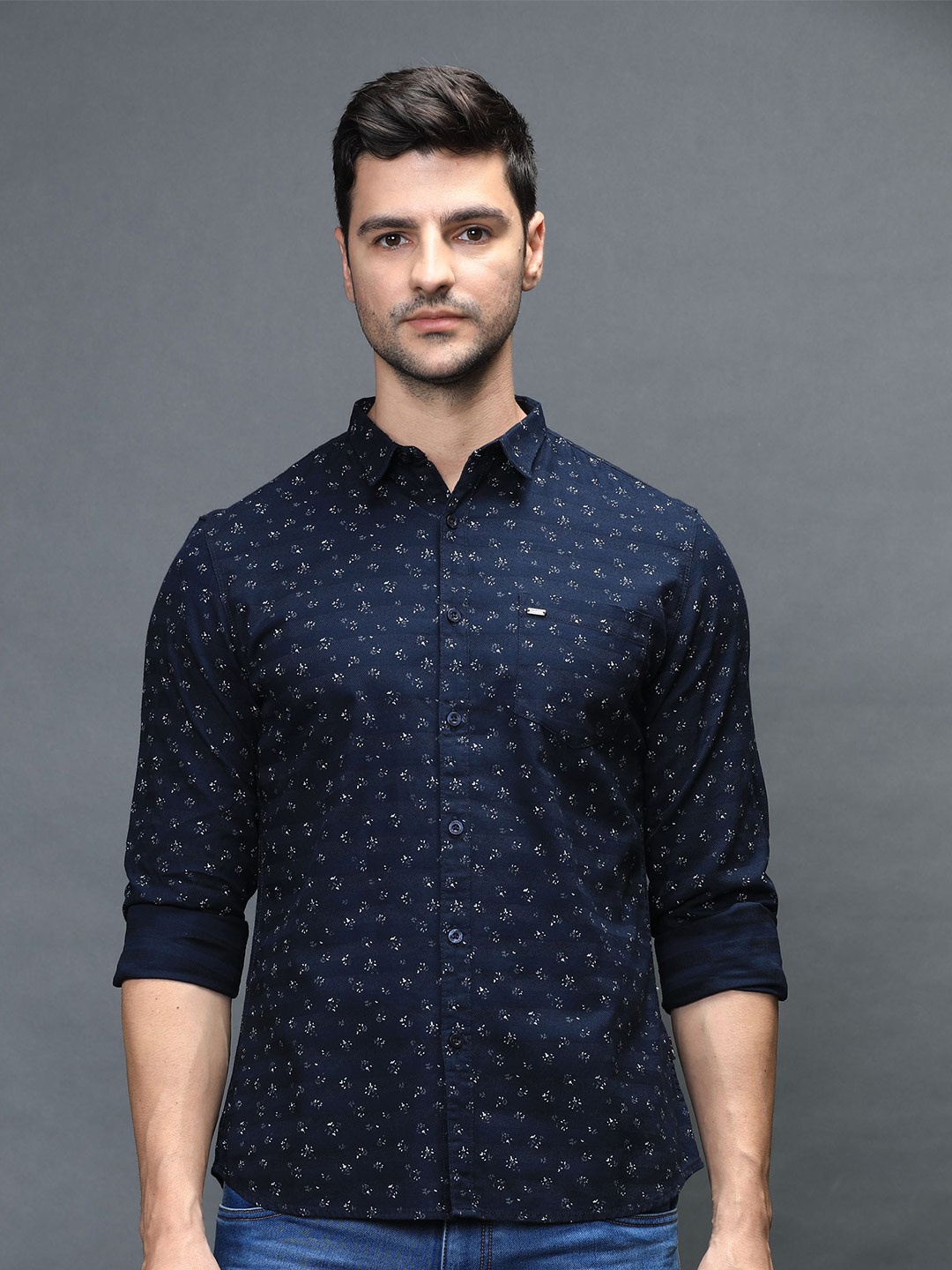 

IDENTITI Men Navy Blue Slim Fit Printed Premium Cotton Casual Shirt