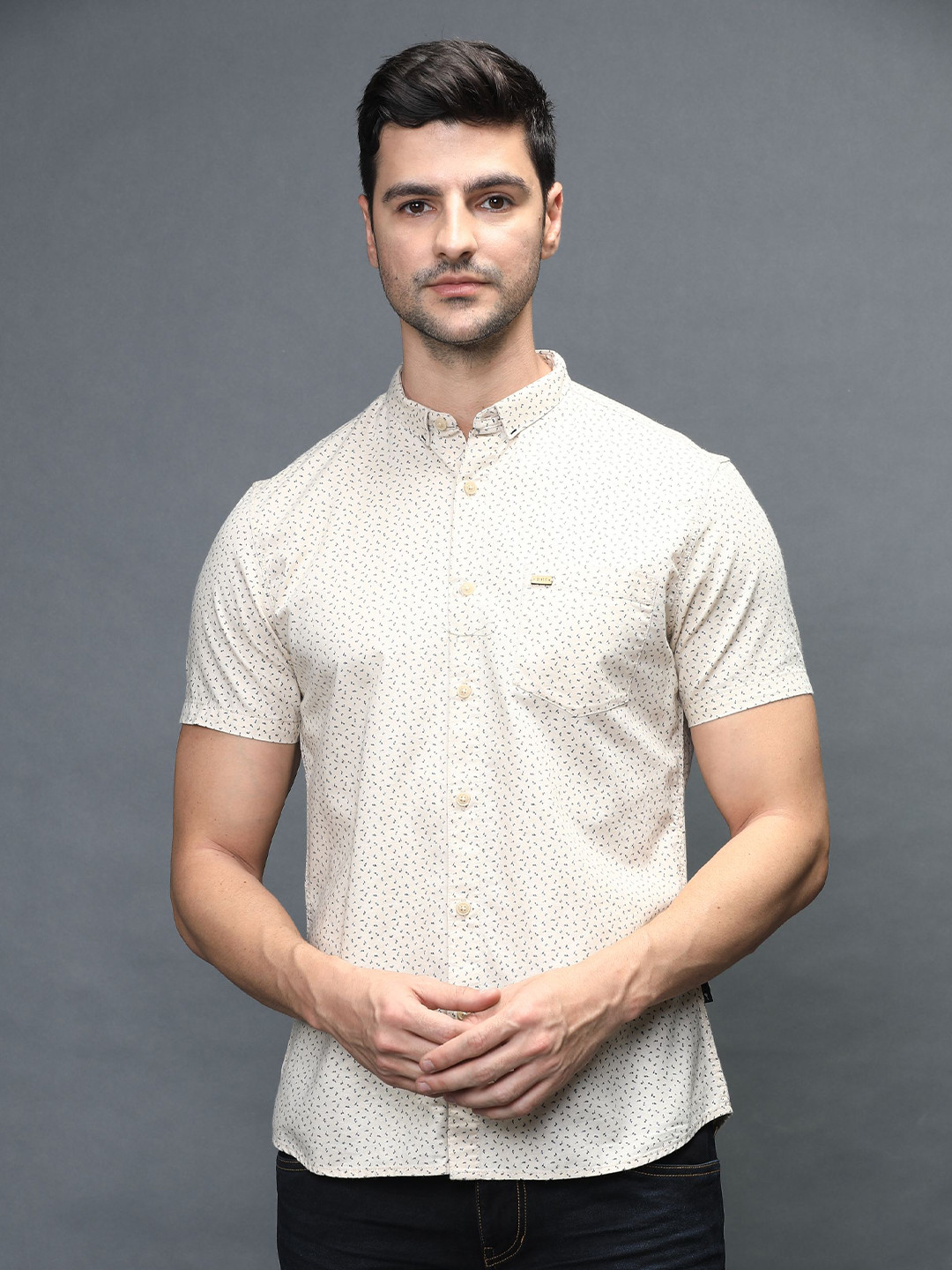 

IDENTITI Men Beige Slim Fit Printed 100% Cotton Casual Shirt