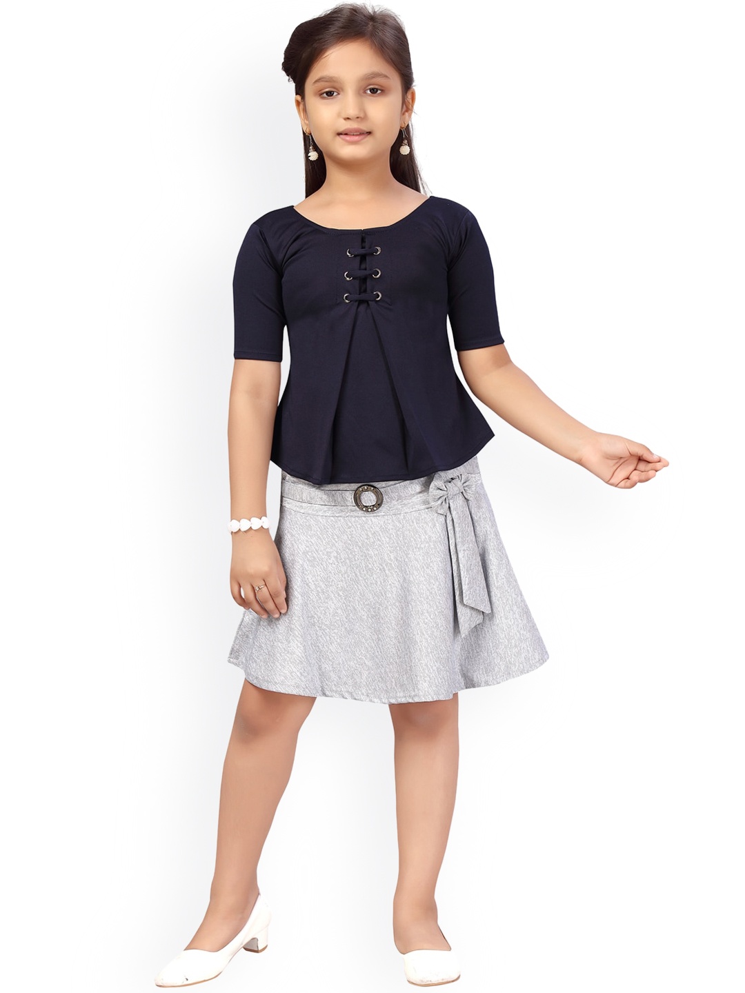

Aarika Girls Navy Blue & Grey Solid Top with Skirt