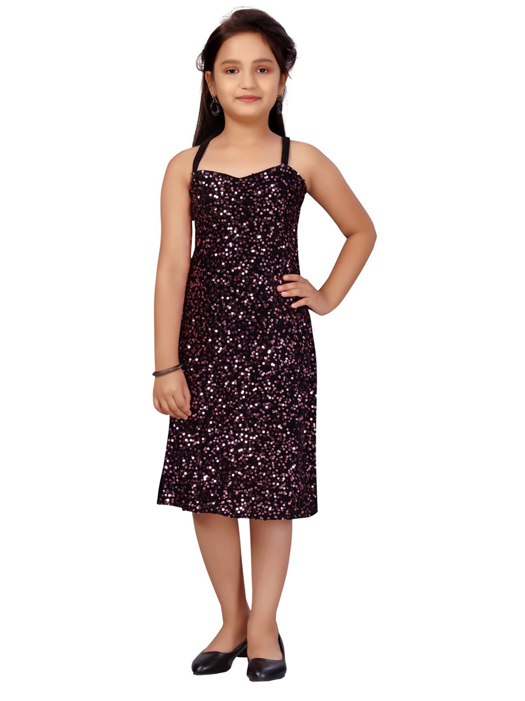 

Aarika Pink & Black Embellished Velvet Sheath Dress