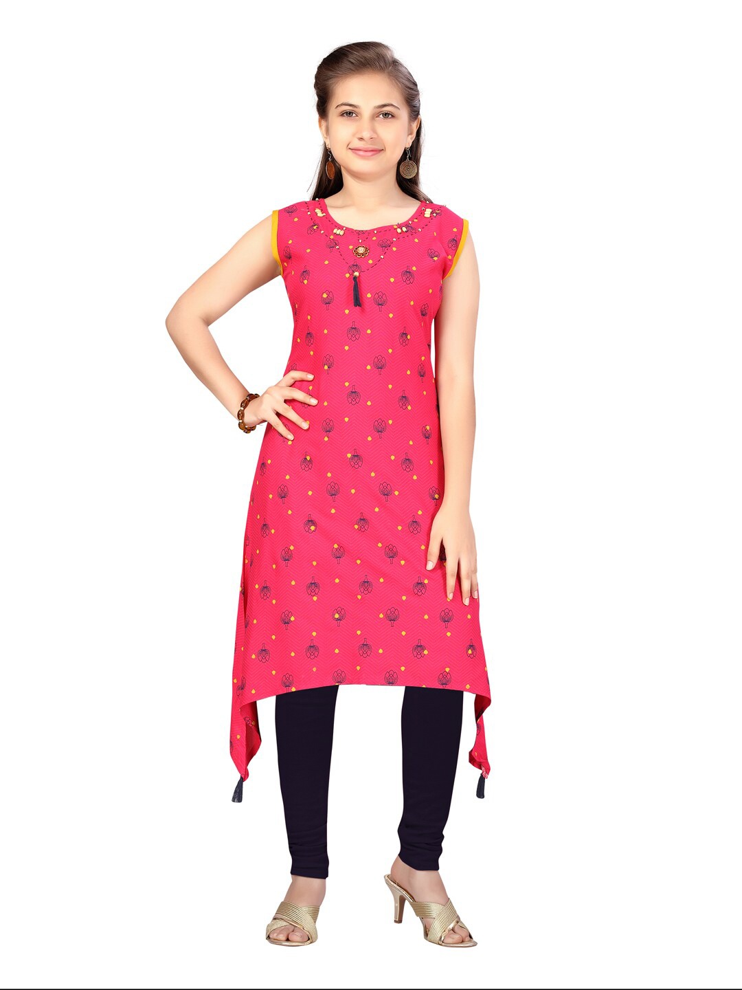 

Aarika Girls Pink Floral Printed Kurta