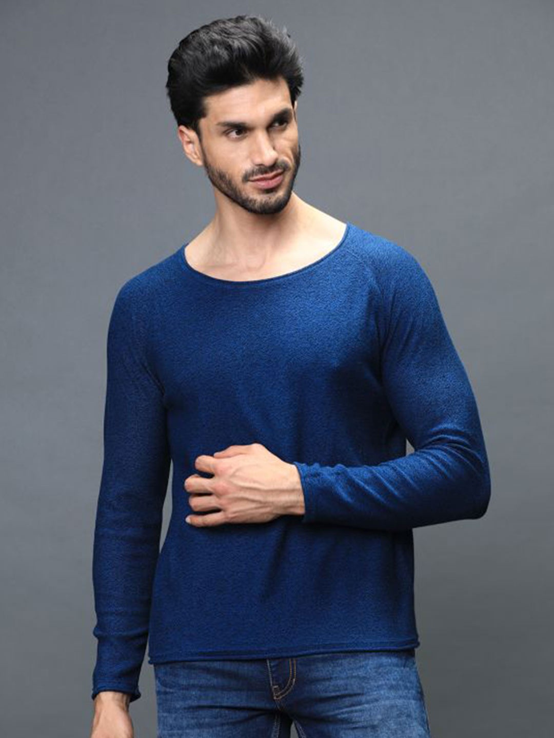 

IDENTITI Men Blue Pure Cotton Slim Fit T-shirt