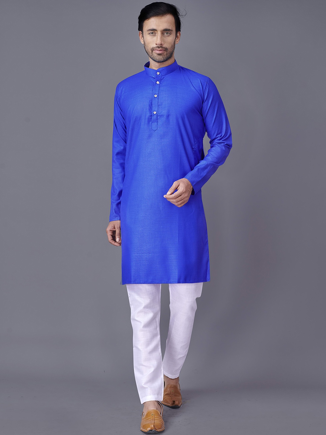 

Fashion FRICKS Men Blue Solid Kurta with Pyjamas Kurta Set