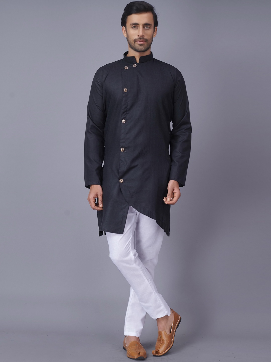 

Fashion FRICKS Men Black Empire Kurta with Pyjamas