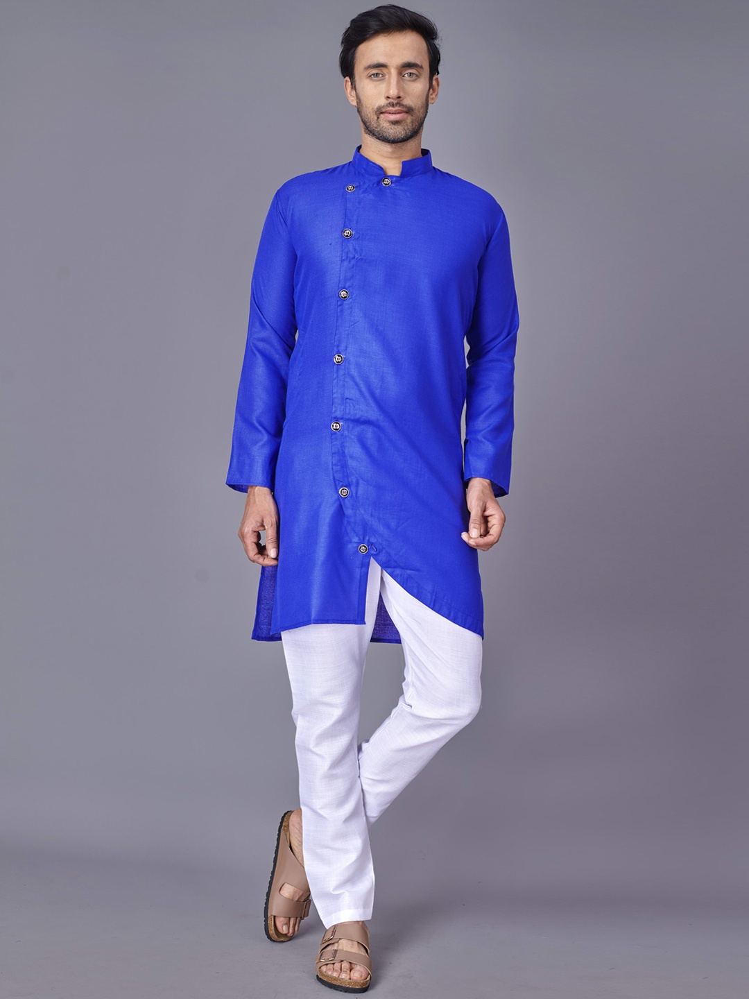 

Fashion FRICKS Men Blue Angrakha Kurta with Pyjamas Kurta Set
