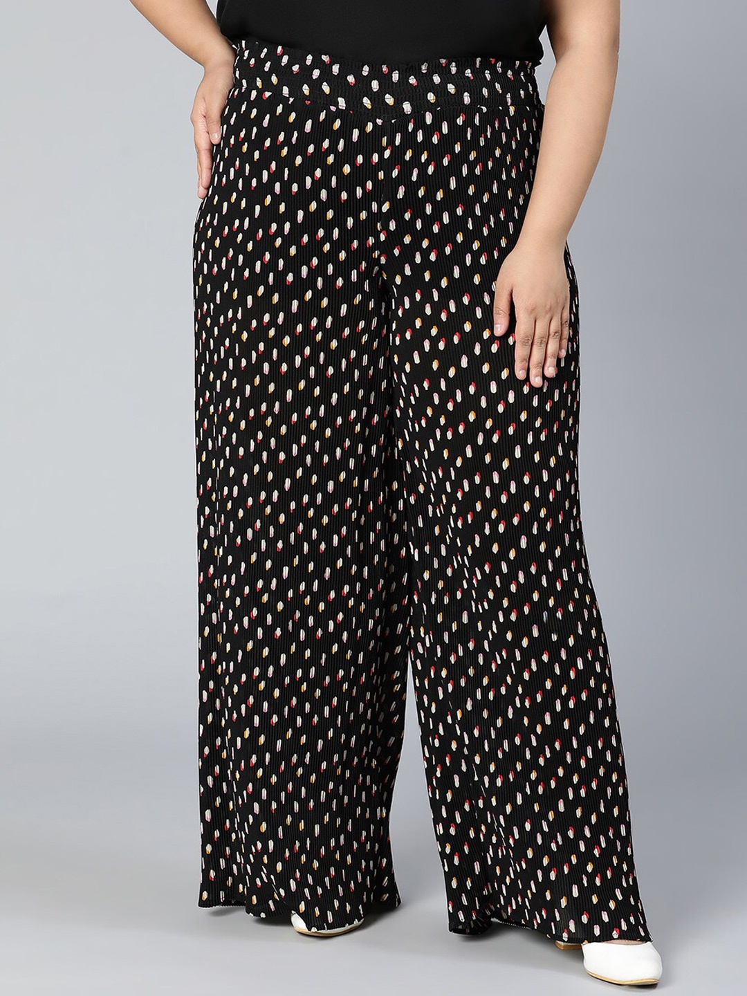 

Oxolloxo Women Black Printed Trousers