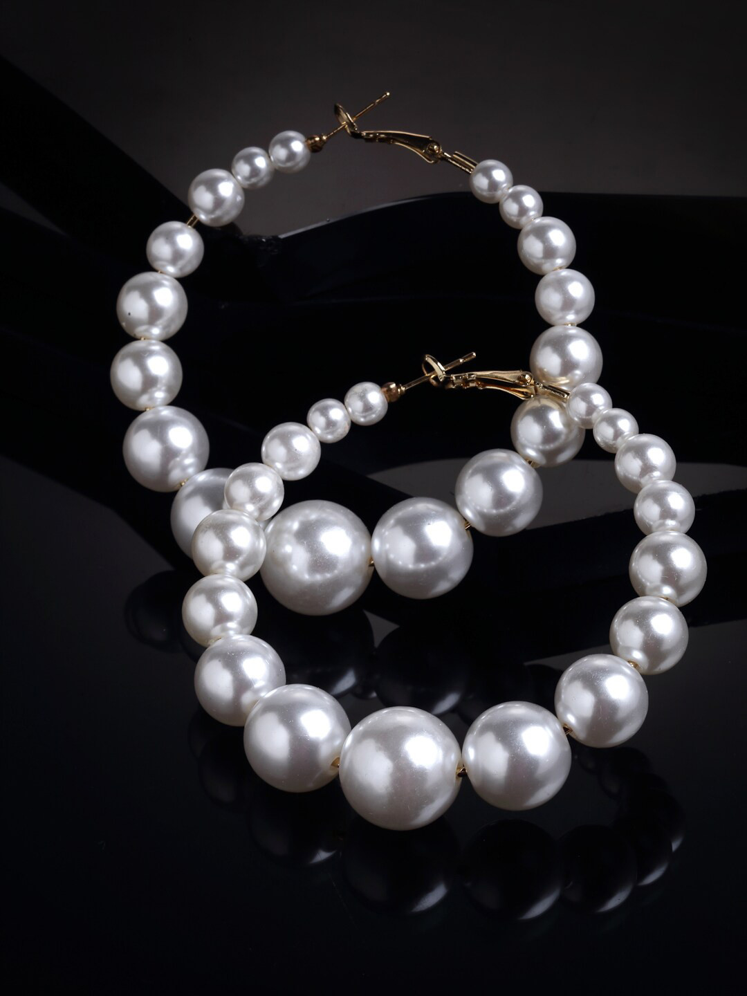 

VOGUE PANASH White Circular Hoop Earrings
